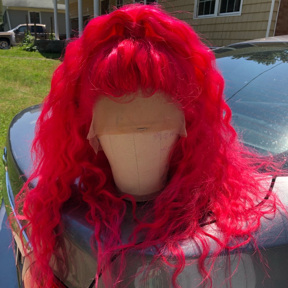Handcrafted pink wig - Picture 1 of 3
